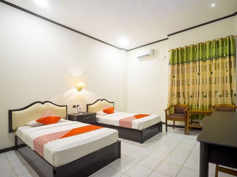 Urbanview Hotel Gading Kencana Samarinda By Reddoorz Exterior foto